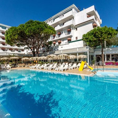 Hotel Nettuno Lido di Jesolo Bagian luar foto