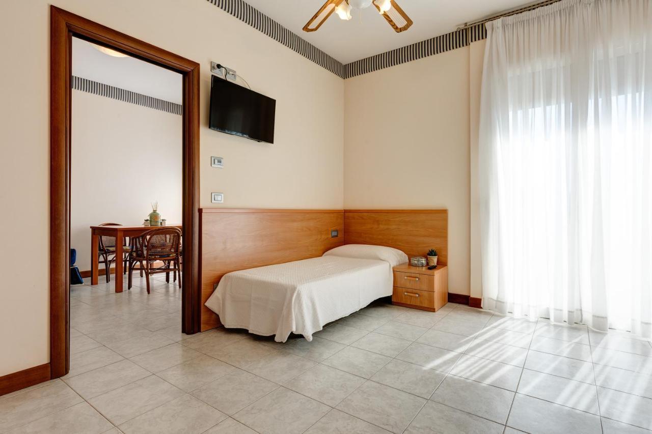 Hotel Nettuno Lido di Jesolo Bagian luar foto