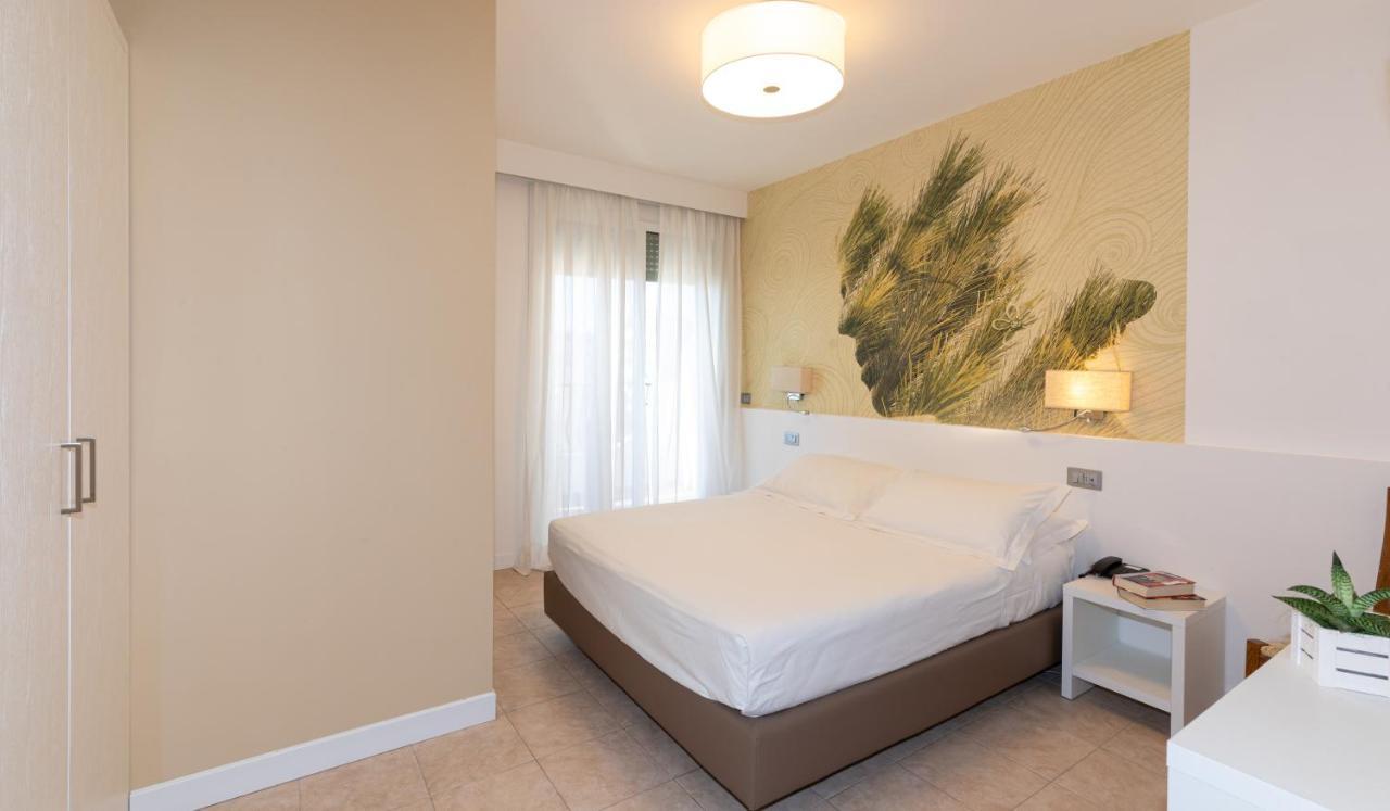 Hotel Nettuno Lido di Jesolo Bagian luar foto