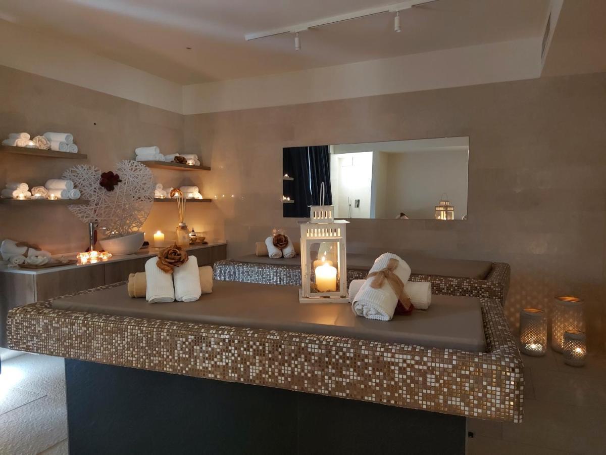 Hotel Nettuno Lido di Jesolo Bagian luar foto