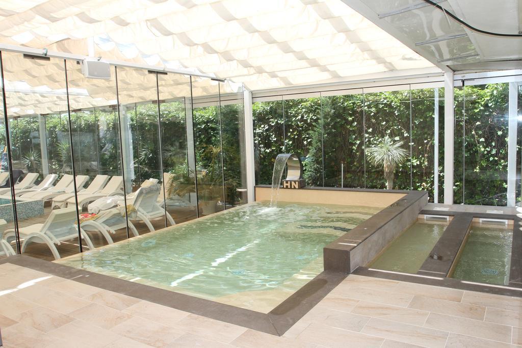 Hotel Nettuno Lido di Jesolo Bagian luar foto